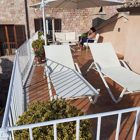 Bed and Breakfast Portica10 Asyż Zewnętrze zdjęcie