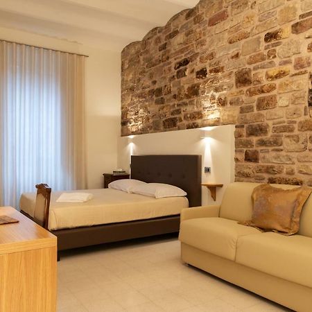 Bed and Breakfast Portica10 Asyż Zewnętrze zdjęcie